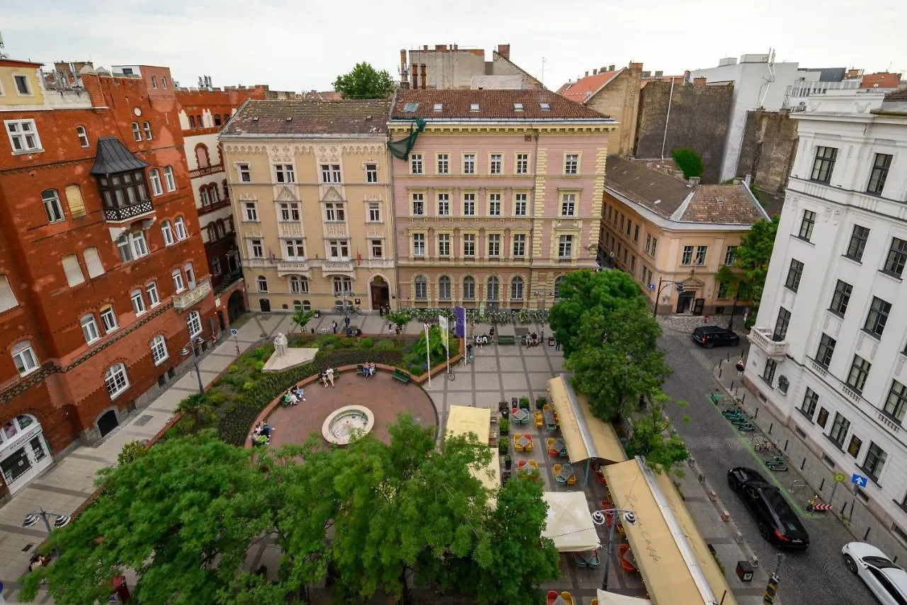 3Bedroom Triplex Rooftop Apartment Budapest Ungarn