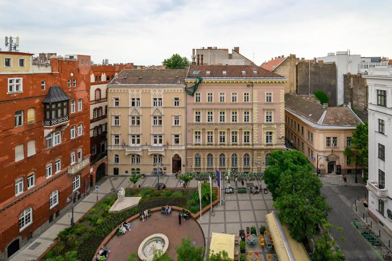 3Bedroom Triplex Rooftop Apartment Budapest