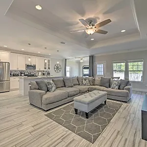 Pcb House With Patio, Grill And Games - Walk To Beach! Holiday home Panama City Beach