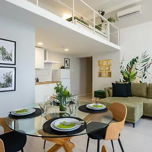  Apartment Holidays Chic
